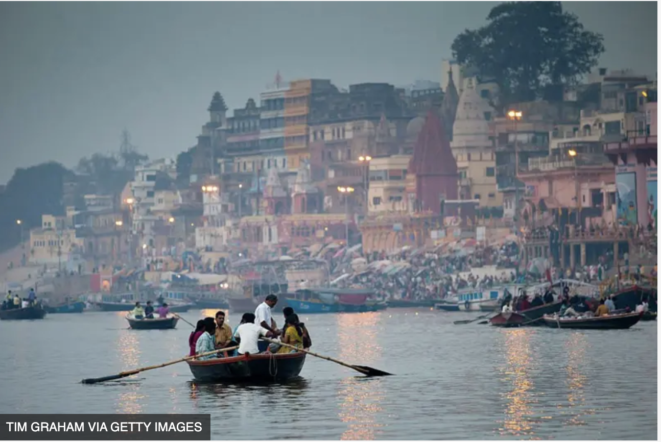 বারাণসীতে গঙ্গায় ইফতার অনুষ্ঠানে মাংসের হাড় ফেলার অভিযোগে ১৪ জনকে আটক করা হয়েছে